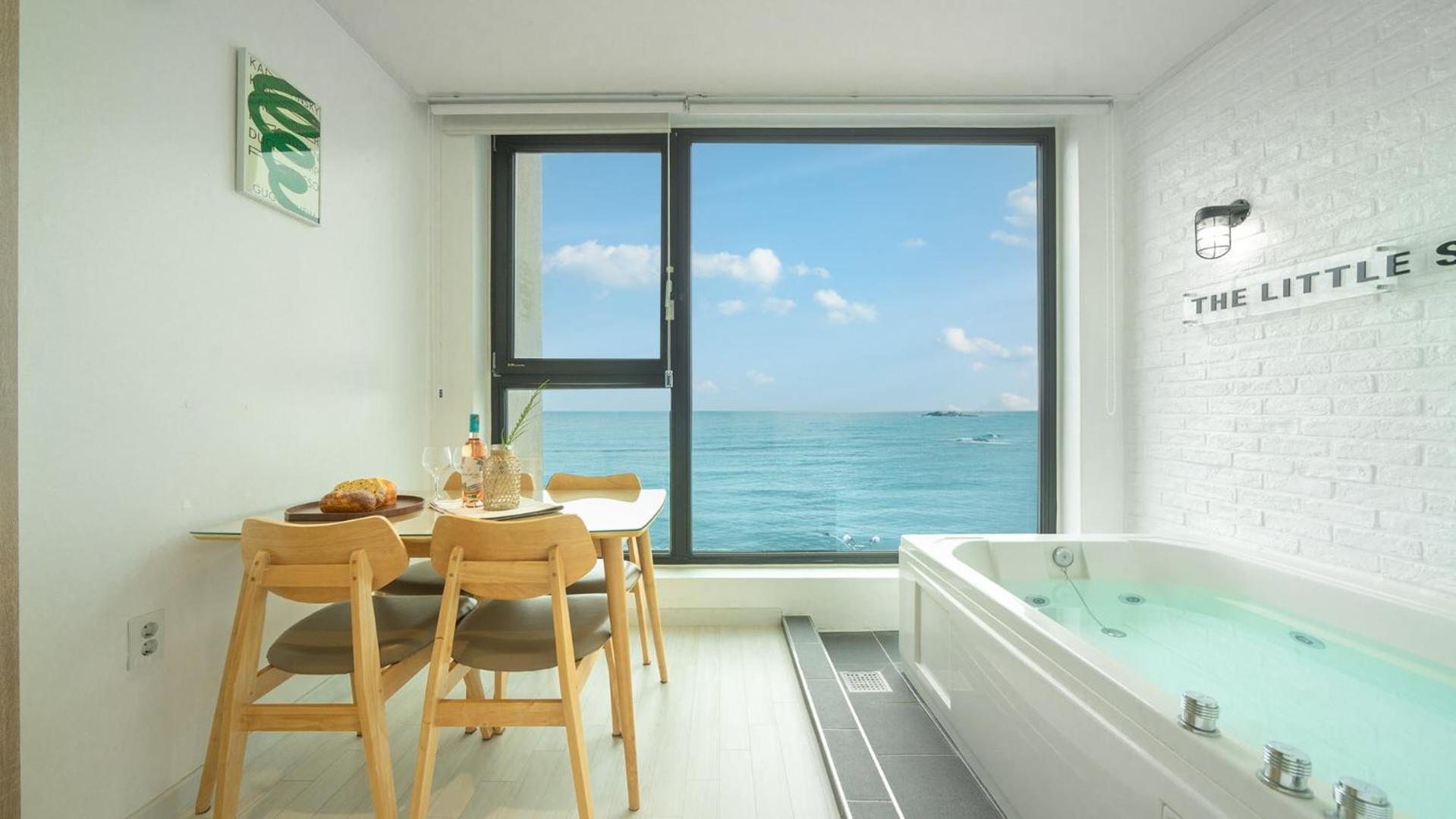 Goseong Littlesquare Oceanview Pension 部屋 写真